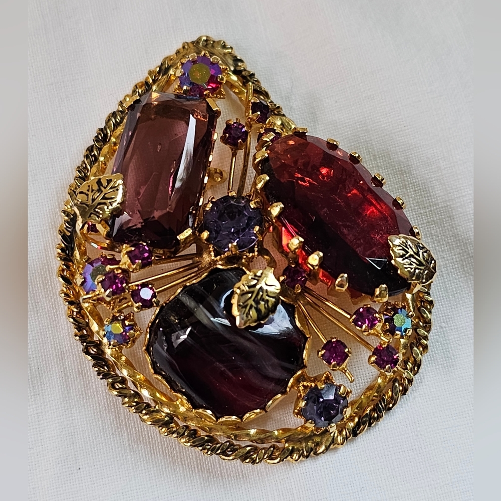 Vintage Kramer Pin Brooch
